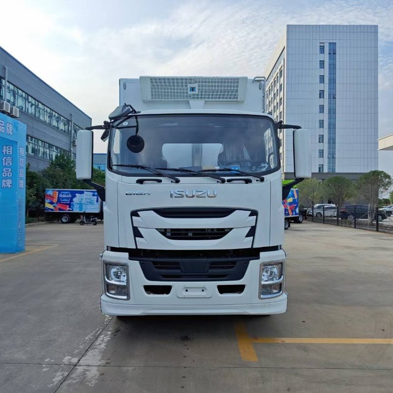 Camion frigorifique Isuzu de 10 tonnes