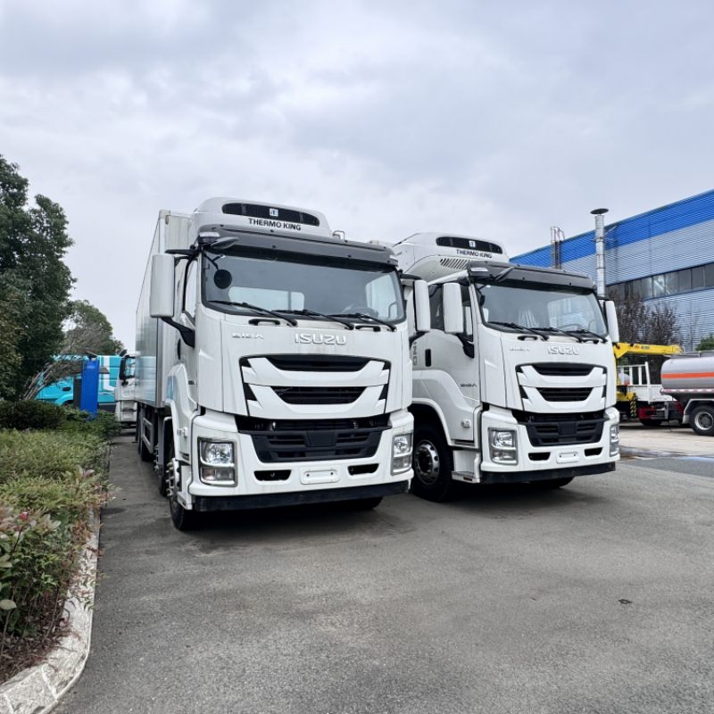 Camion frigorifique diesel Isuzu 8x4