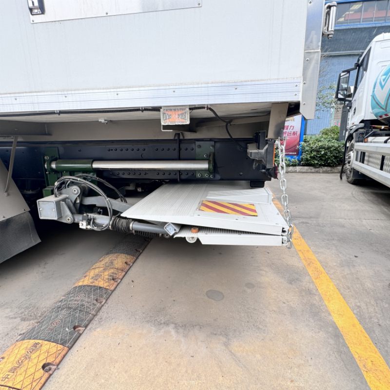 Camion frigorifique diesel Isuzu 8x4