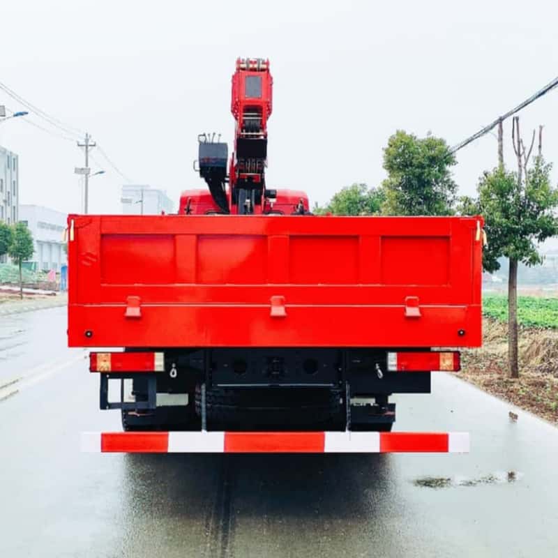 Shacman XCMG 12-ton Multi-functional truck-mounted crane and transport truck