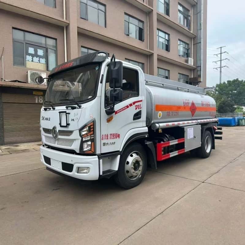 Camion-citerne à mazout DFL 10000L