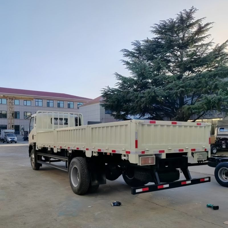 Factory direct sales of brand new freight trucks