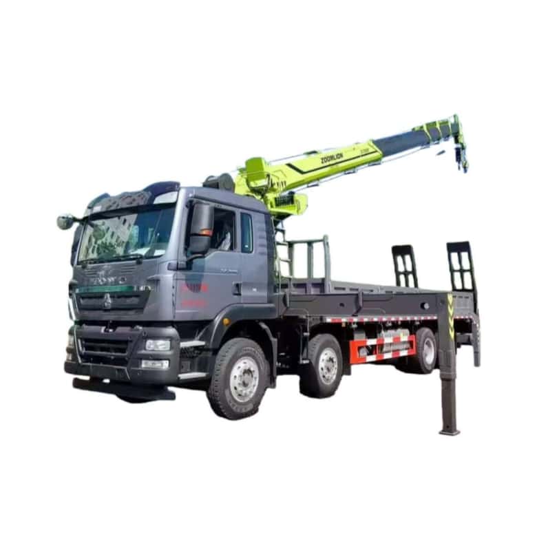 Sinotruk chassis is equipped with XCMG 14-ton crane, multi-functional truck-mounted crane and transport truck
