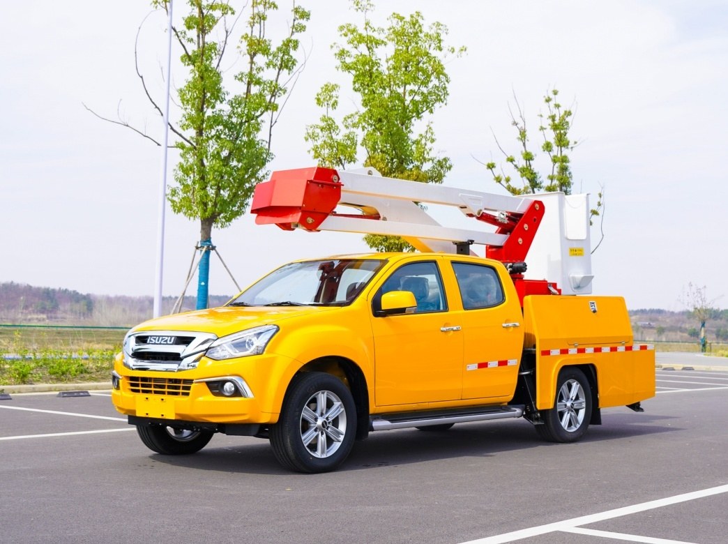 ISUZU 28m Telescopic Boom Aerial Work Platform