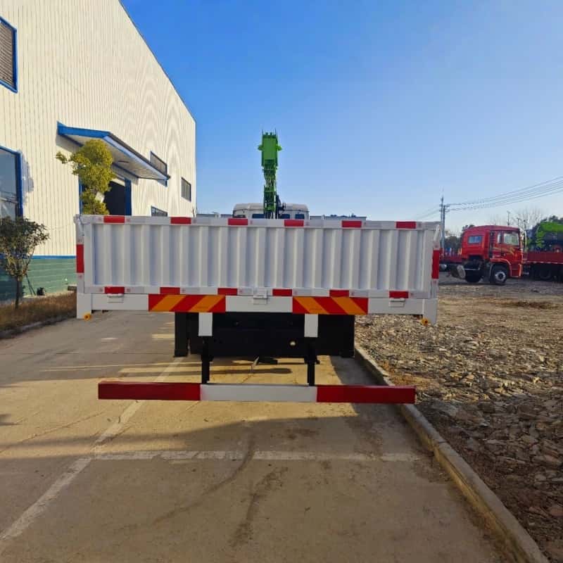 SITRAK 280HP 4x2 6.3 Ton Hydraulic Truck Mounted Crane