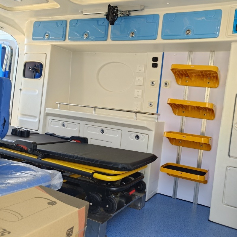 Ford Transit T8 Monitoring Ambulance