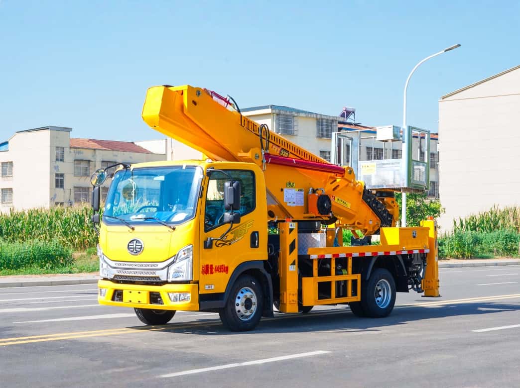 ISUZU 28m Telescopic Boom Aerial Work Platform
