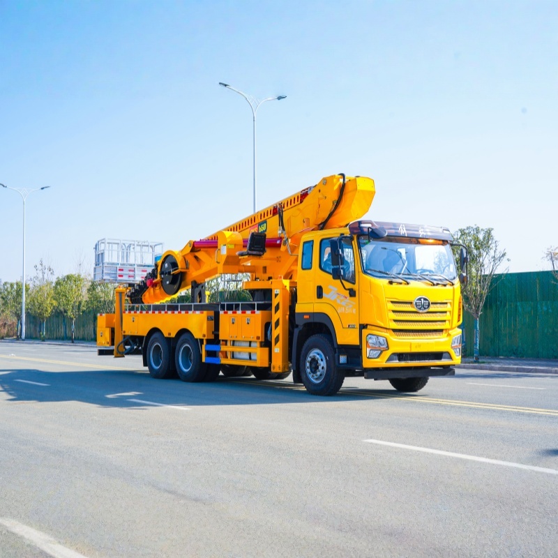 Camion de travail aérien télescopique synchrone FAW 6×4 65m