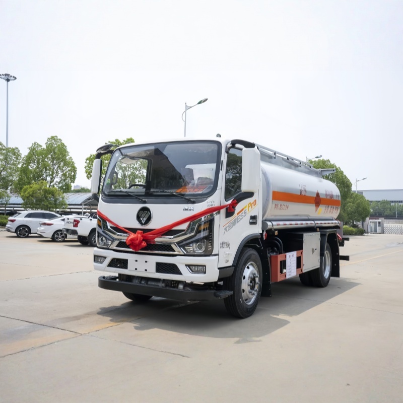 Camion de transport de matières dangereuses Foton Shidai 10000L