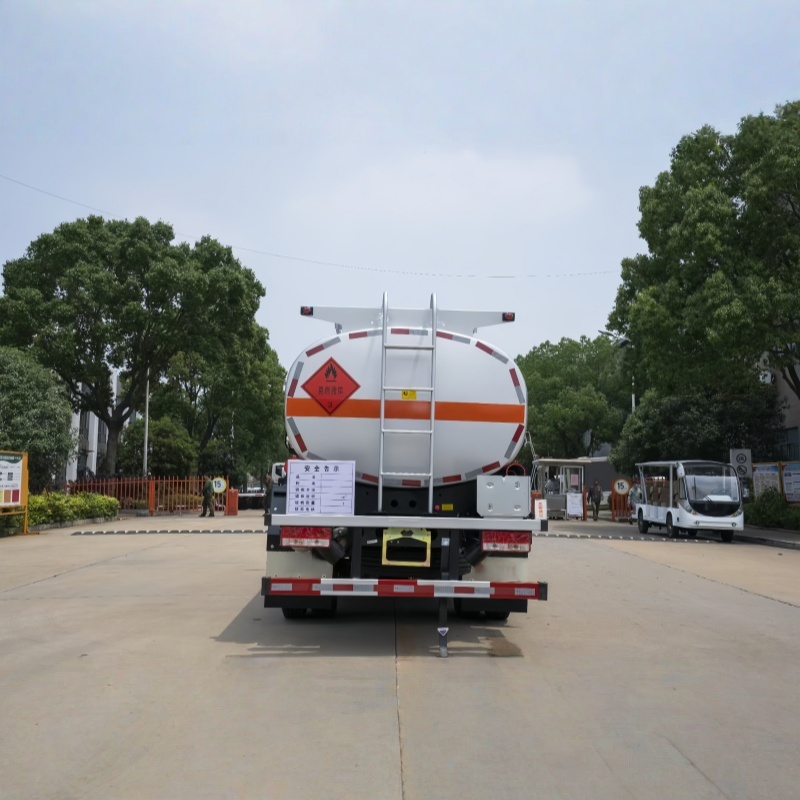 Camion de transport de matières dangereuses Foton Shidai 10000L