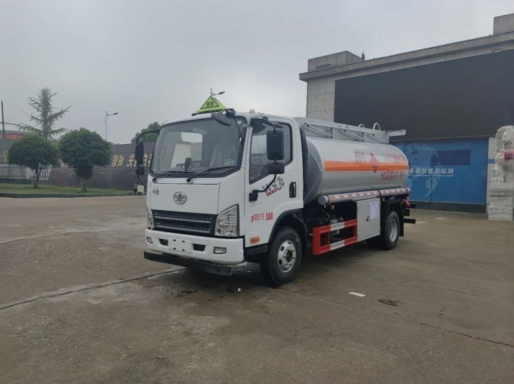 ISUZU 28m Telescopic Boom Aerial Work Platform