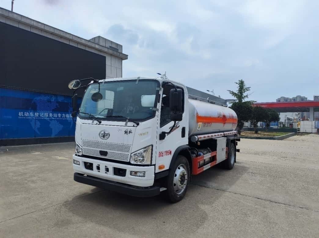ISUZU 28m Telescopic Boom Aerial Work Platform
