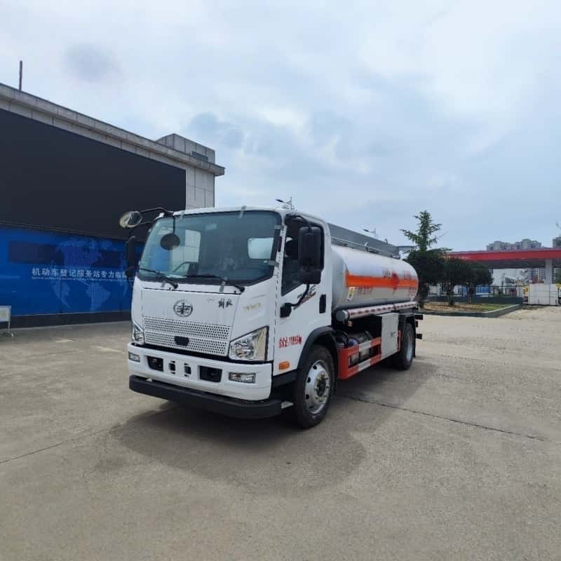 FAW   9800L oil tank truck fuel tanker / oil transport truck