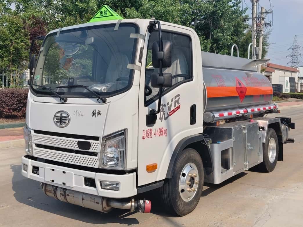 ISUZU 28m Telescopic Boom Aerial Work Platform