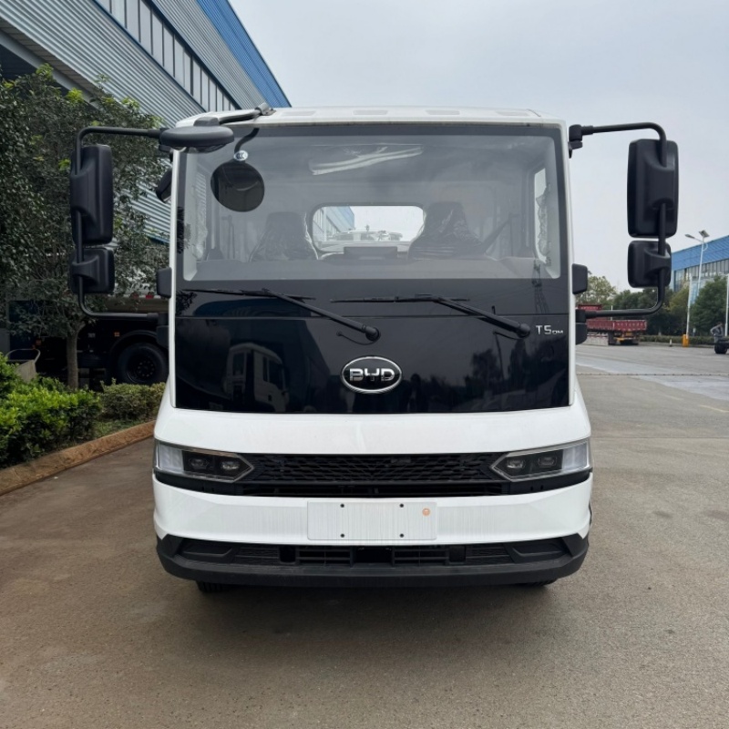 BYD 5000L  pure electric fresh milk transport vehicle