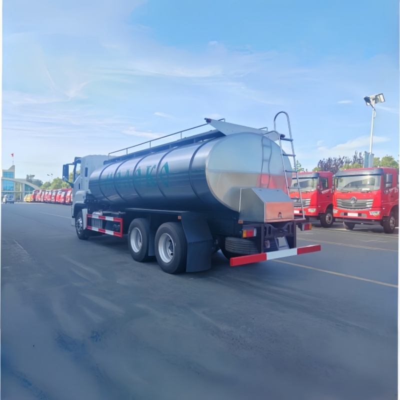 Isuzu rear double axle 6×4 15000L milk tank truck