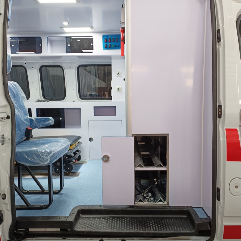 MAXUS V80 Long Wheelbase Medium Roof/High Roof Ambulance with Warning Light