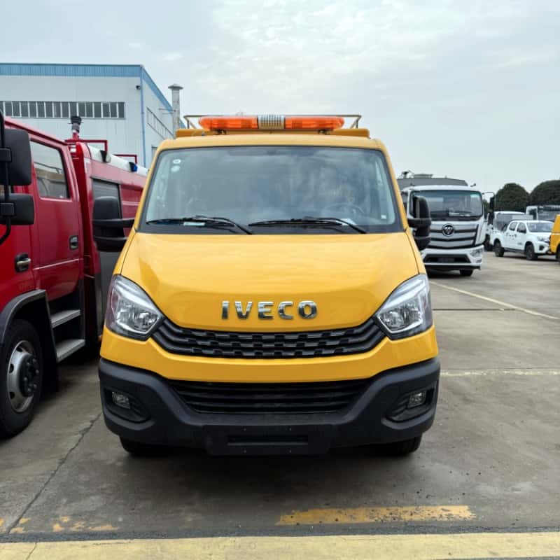 Iveco water tank and foam combined fire engine