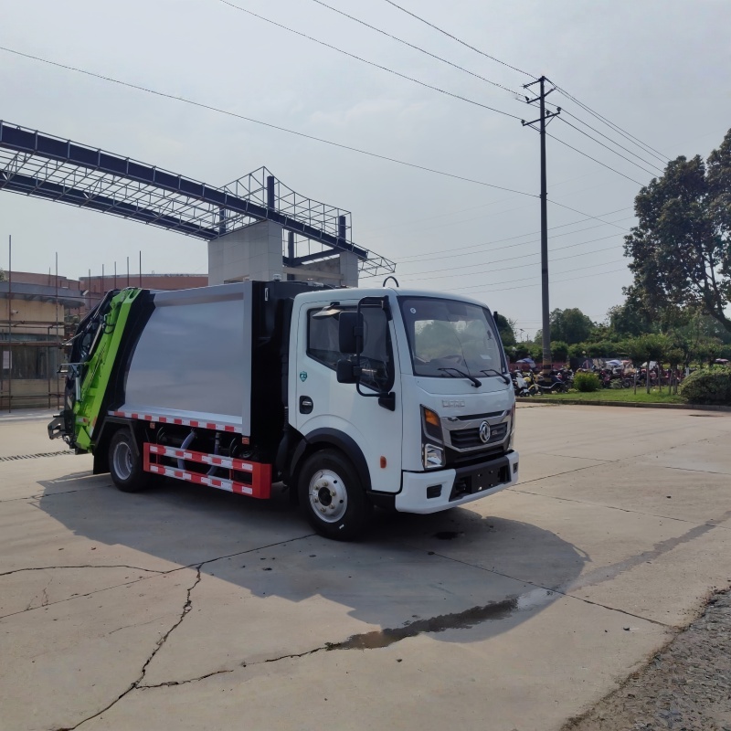 Camion à ordures ménagères compactées DFL Duolika 6500L (plaque bleue)