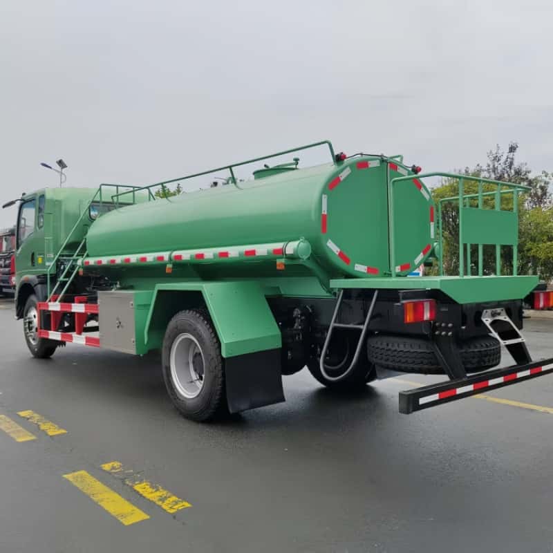 Howo 4x2 8000L (8m³) Food-Grade Stainless Steel Water Bowser Truck