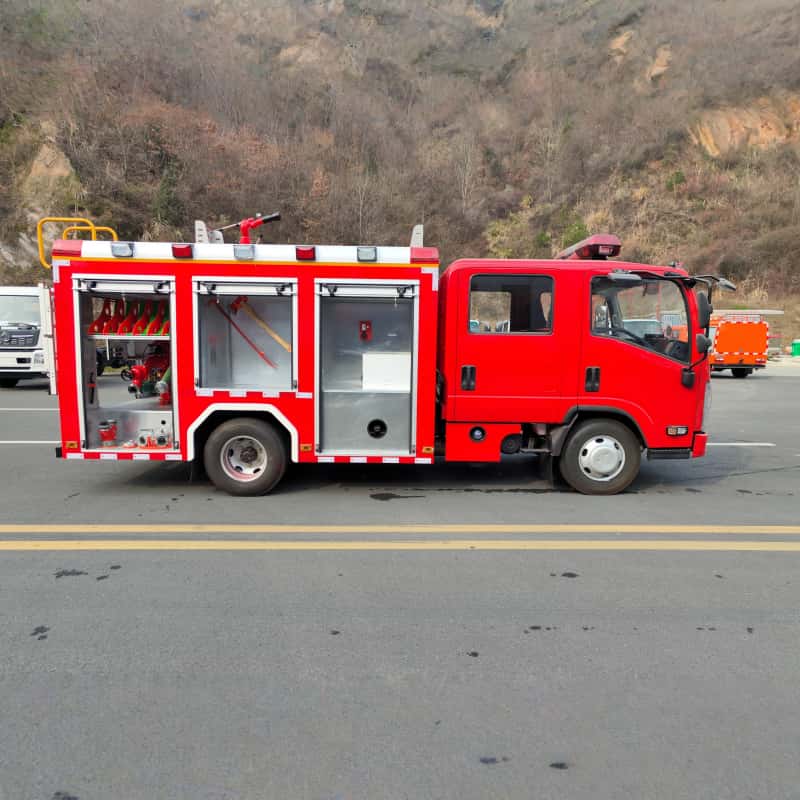 Isuzu fire truck water tender fire truck