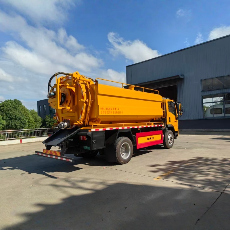 Nettoyage du camion d'aspiration des eaux usées SINOTRUK HOWO 10000L