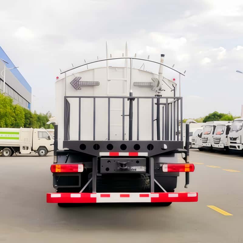 Camion arroseur anti-poussière Sinotruk 18000L