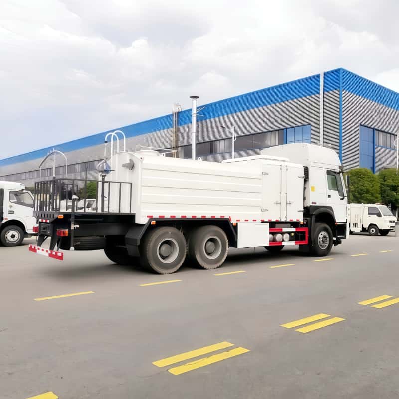 Camion arroseur anti-poussière Sinotruk 18000L