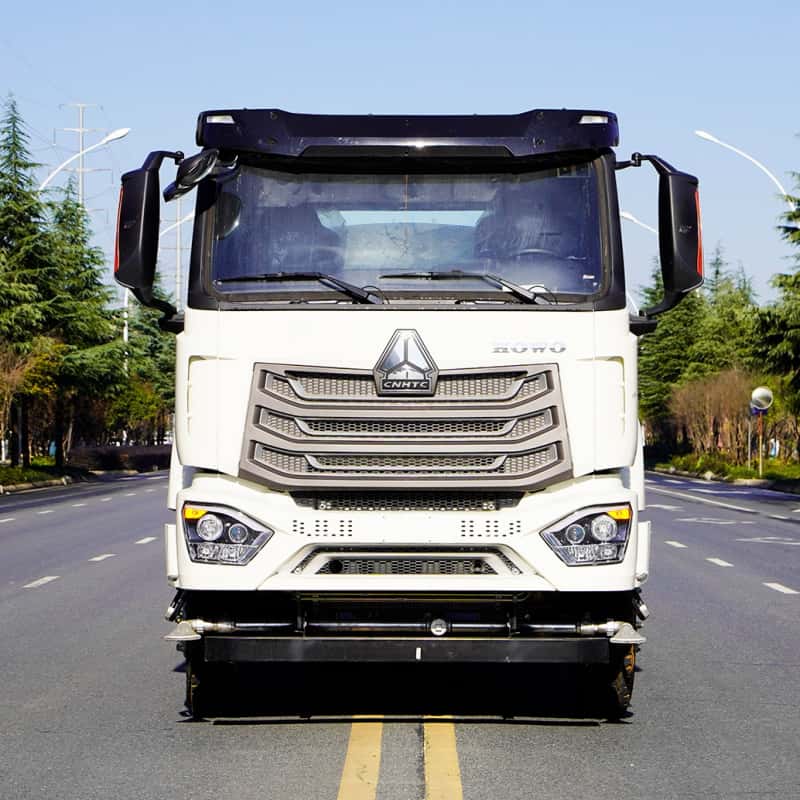 Camion arroseur anti-poussière Sinotruk 14000L