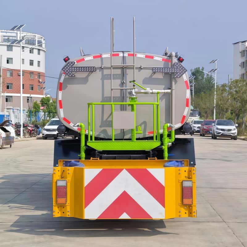Dongfeng 12000L Water Sprinkler and Anti-Collision Vehicle