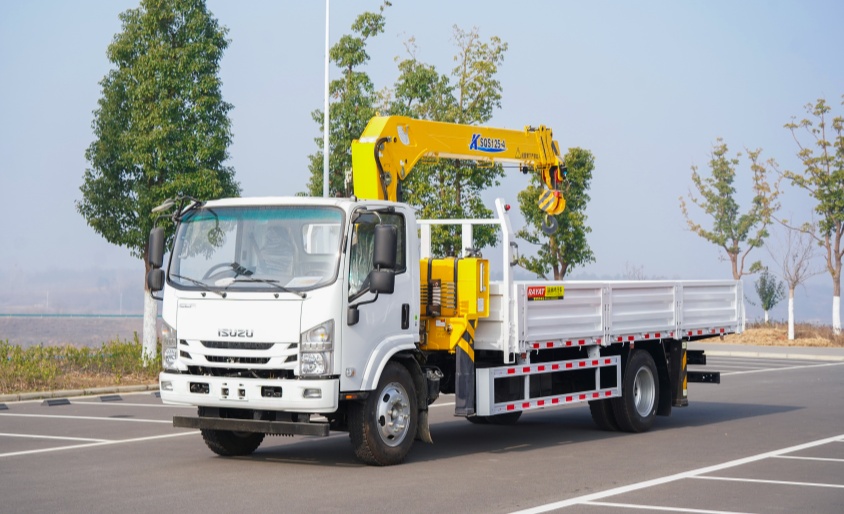 Guide d'entretien essentiel pour les grues montées sur camion Isuzu