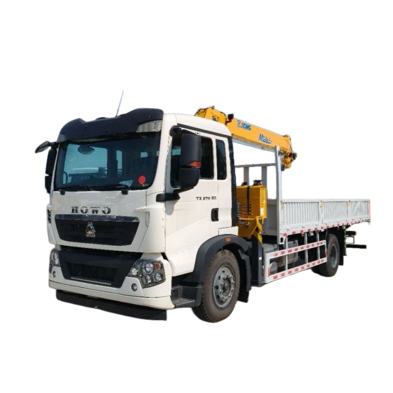 Grue sur camion HOWO avec flèche hydraulique XCMG