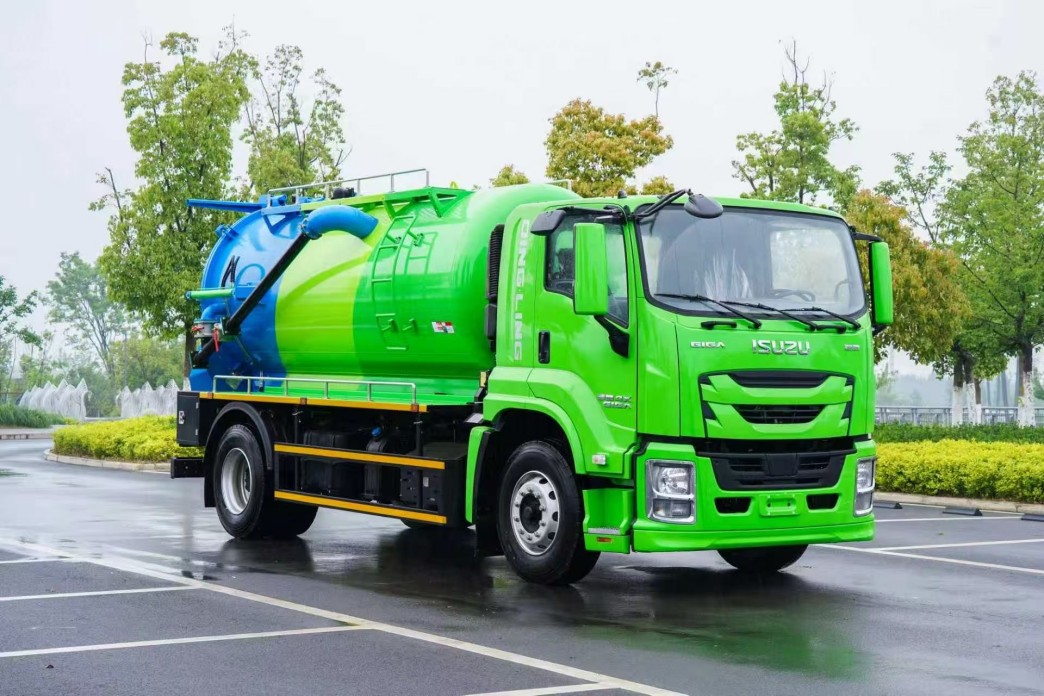 Rear Hydraulic Discharge System with Self-Dumping Function