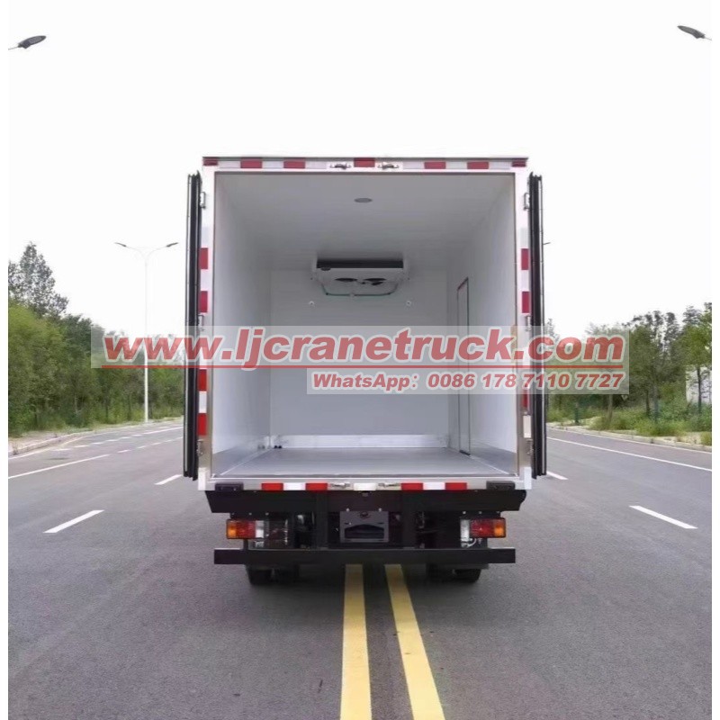 Camion frigorifique Isuzu de 5 tonnes avec système de refroidissement Carrier