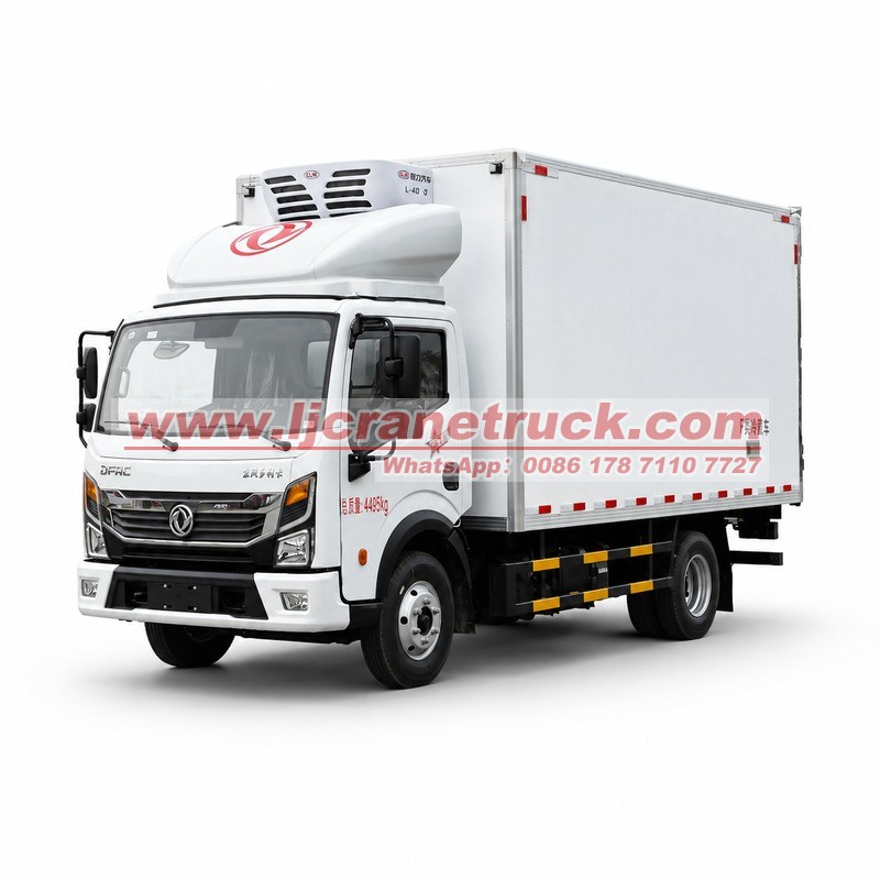 Camion frigorifique Dongfeng 4x2 de 5 tonnes pour le transport en chaîne du froid