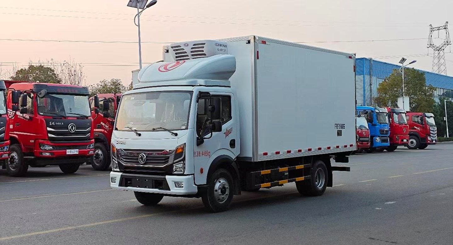 Dongfeng Refrigerated Truck