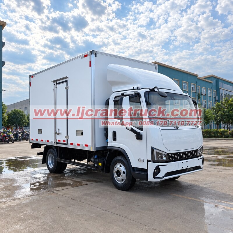 Camion frigorifique SHACMAN G300 4×2 de 5 tonnes