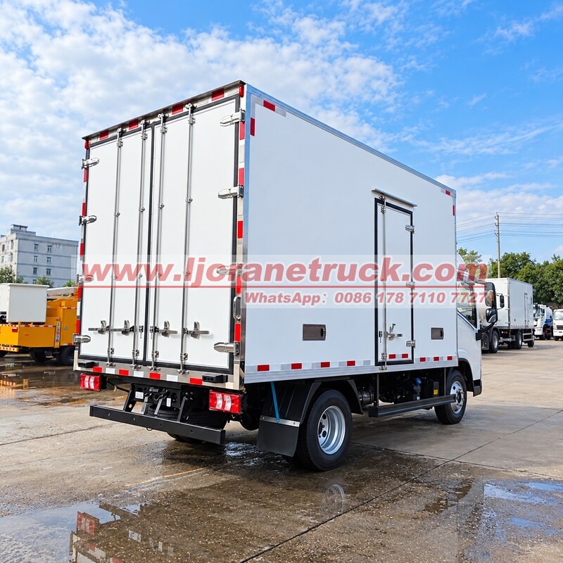 Camion frigorifique SHACMAN G300 4×2 de 5 tonnes